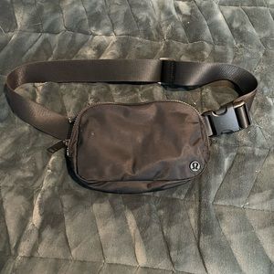 Lululemon everywhere belt bag